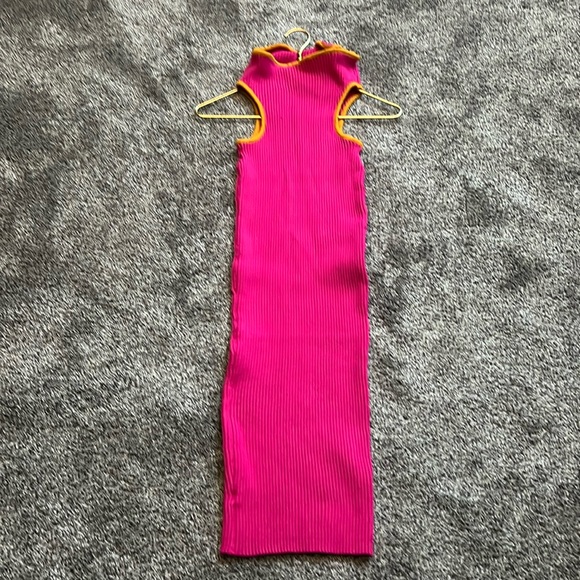 Hot pink ribbed sweater dress - Picture 1 of 3
